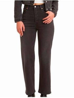 Levi’s Ribcage Straight Leg Jeans